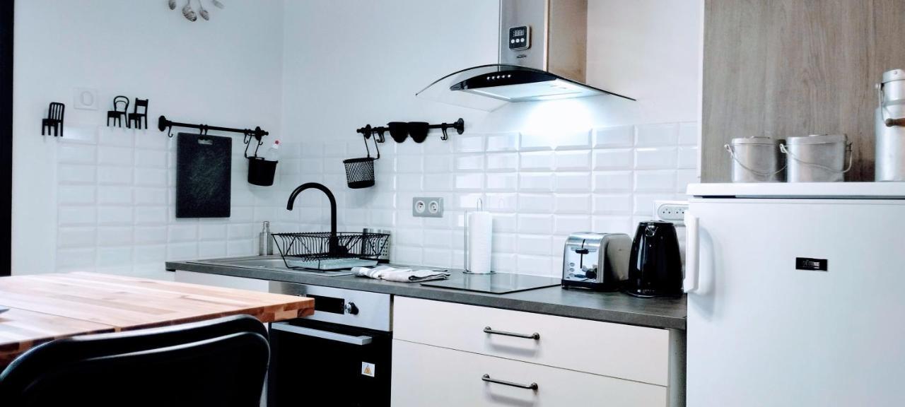L'Echappee Belle Parking Apartment Авиньон Екстериор снимка