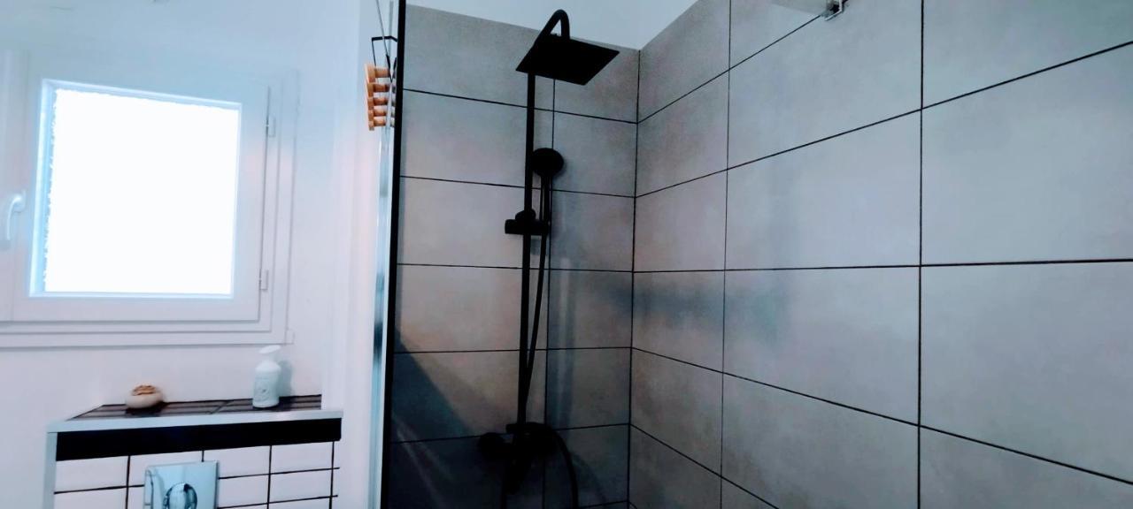 L'Echappee Belle Parking Apartment Авиньон Екстериор снимка